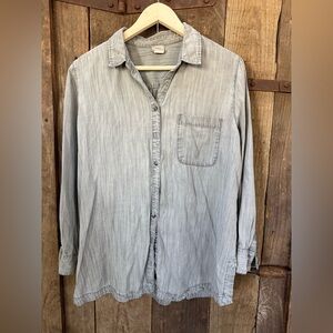 Chico's Faded Gray Button Down Tencel Blouse Soft Top Pockets Womens Sz 3 Boho